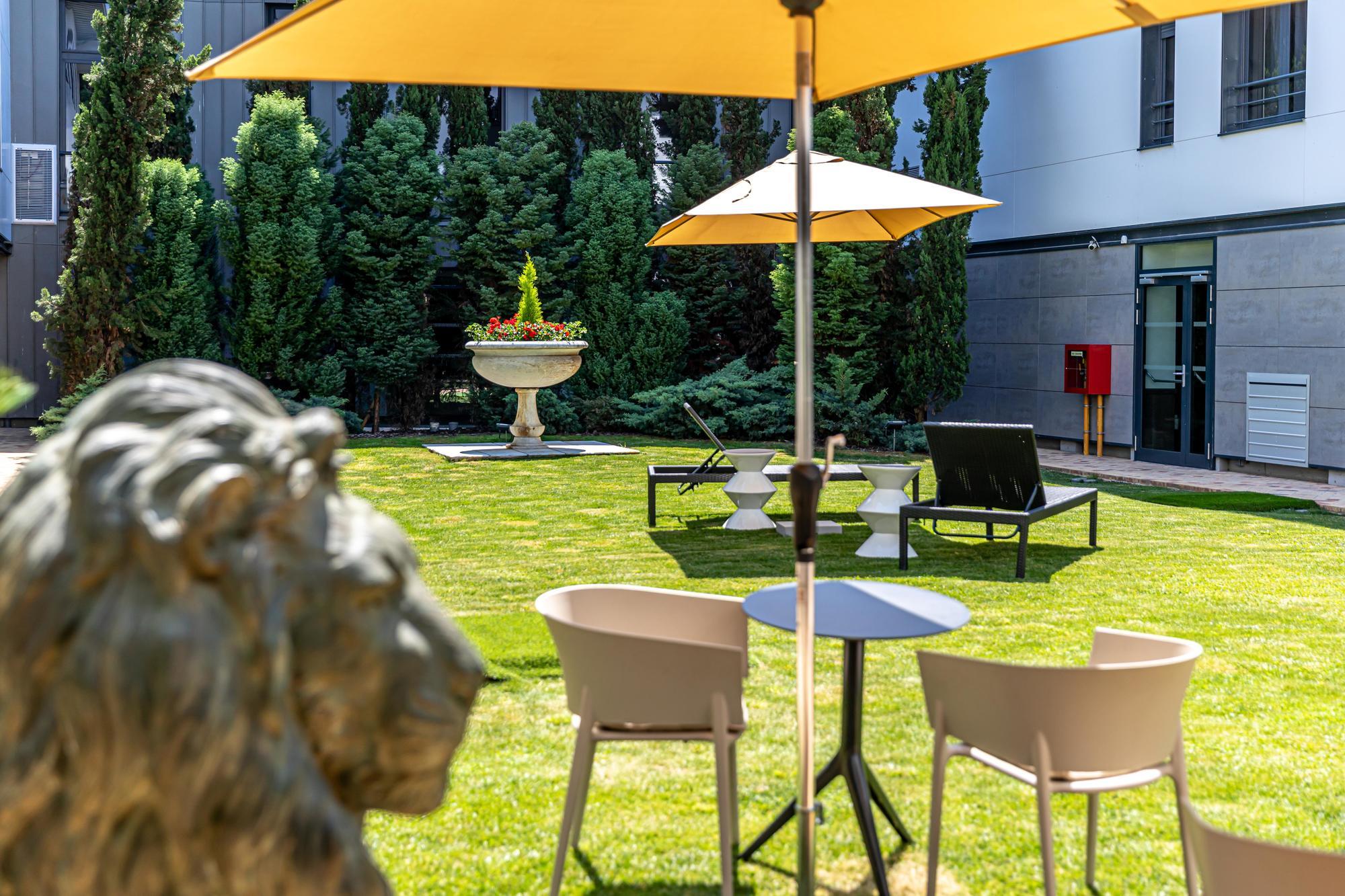 Aparthotel Les Jardins De St Cloud Saint-Cloud Exterior foto